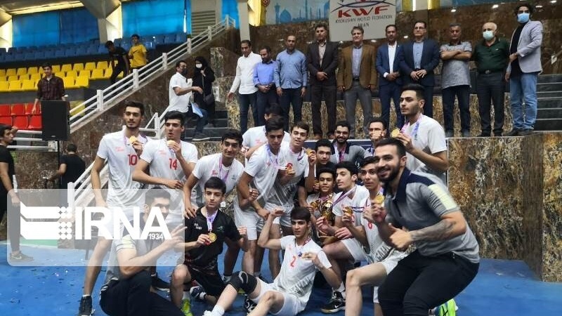 Îsfehan bû şampiyonê tûrnûvaya voleybola nûciwanan a Îranê li Şîrazê