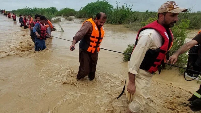 پاکستان میں سیلاب کی تباہ کاریاں، امدادی کاروائیاں جاری