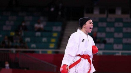 Jina îranî di Pêşbirkên Karate-1 ên Komara Azerbaycanê da bû duyem