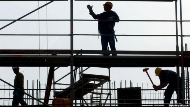 Pacolli ua vonon me muaj pagat punëtorëve kosovarë në Kazakistan