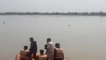 ہندوستان: آسام میں کشتی حادثہ، بہت سے افراد کے ڈوبنے کا خدشہ