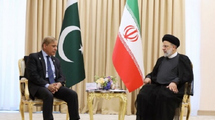 ایران کے صدرابراہیم رئیسی سے شہباز شریف اور پوتین کی ملاقات