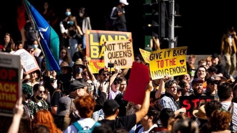 Hiljade u Australiji protestovale protiv dana žalosti za kraljicom Elizabetom II