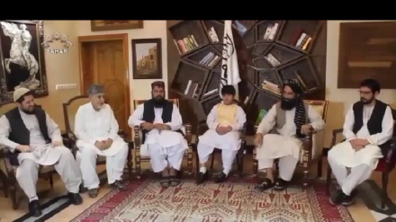 محمد یوسف کودک 10 ساله بلخی به آغوش خانواده بازگشت 