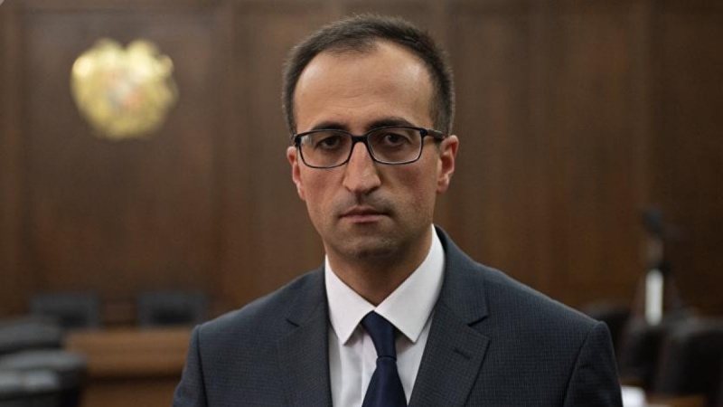 Arsen Torosyan düşmən münasibətlərə son qoymağa çağırıb