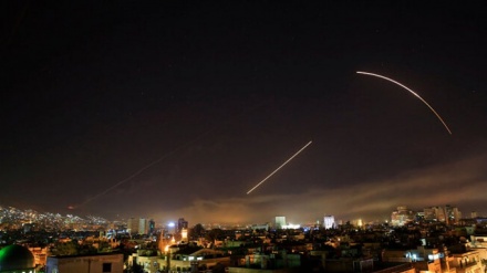 صیہونی حکومت کا دمشق پر ایک اور حملہ، ایئرڈیفنس نے تین میزائل ناکارہ بنا دئیے