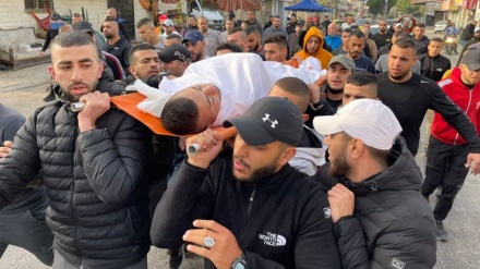 صیہونی فوجیوں کی فائرنگ سے فلسطینی نوجوان شہید (ویڈیو)