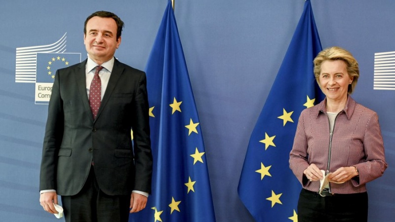 Ursula von der Leyen sot paradite në Kosovë, takime me krerët shtetit