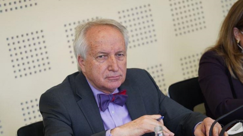  Jep dorëheqjen ministri i Shëndetësisë në Kosovë, Rifat Latifi