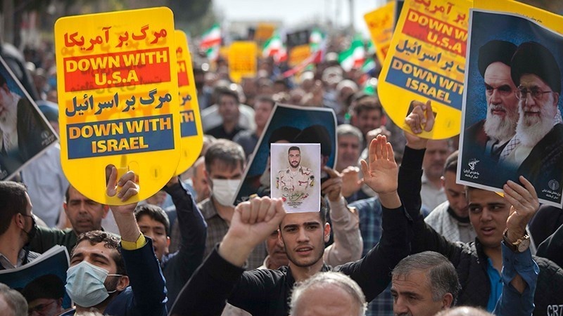 Iranci izašli na ulice i osudili teroristički napad na harem Šah Čerag