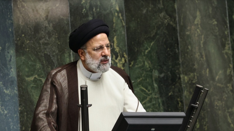  Raisi: Identiteti kulturor është burim i fuqisë të kombit iranian