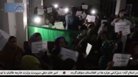 شمع افروزی دانشجویان دایکندی در مراسم یادبود شهدای کاج