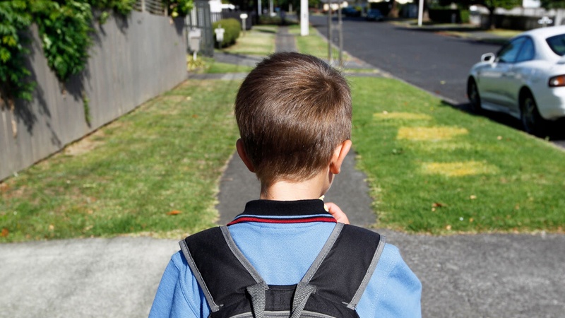 Maliyyə böhranı İngiltərədəki bütün məktəbləri təhdid edir