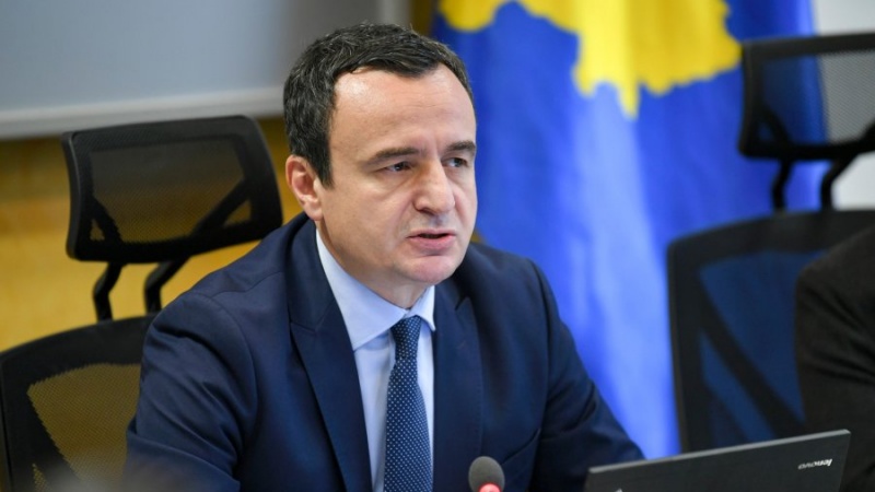 Kurti shpalos një plan me 3 shkallë për konvertimin e targave serbe