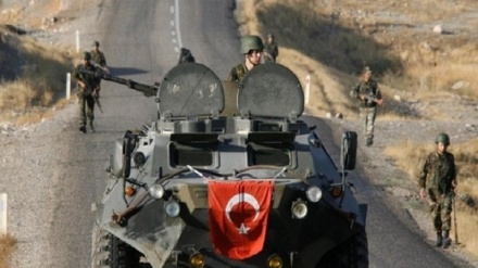 Türkiyə eyni zamanda İraq və Suriyadakı mövqelərə hava zərbələri endirib