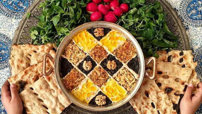 طرز تهیه کشک بادنجان؛ یک غذای سنتی ایران