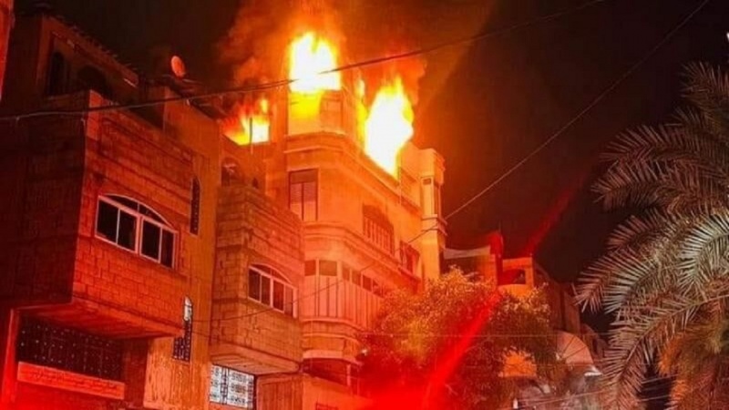غزہ؛ ایک رہائشی عمارت میں آگ بھڑک اٹھی