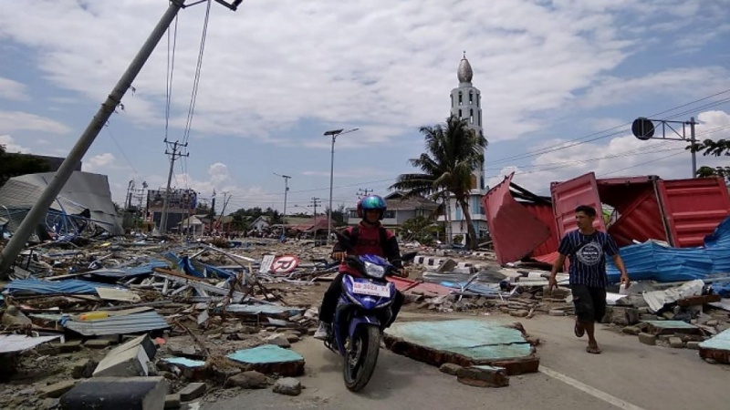 انڈونیشیا میں زلزلے سے ہر طرف تباہی ہی تباہی، سیکڑوں جاں بحق و زخمی (ویڈیو)
