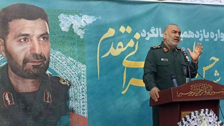 دشمنوں کی حالت پتلی ہے، حملہ نہ کرنے کا پیغام بھجوا رہے ہیں: جنرل حسین سلامی