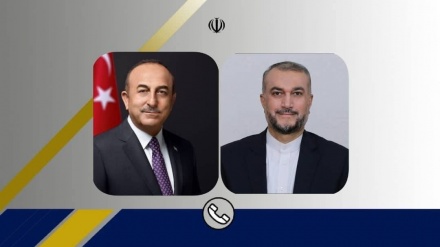 Emîr-Ebdullahiyan û Çavûşoglu li ser gêreya li sînorê Tirkîye û Sûrîyê axivîn