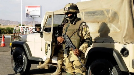 مصری فوج اور داعش کے درمیان شدید جھڑپیں، بعض حکومتی مراکز پر داعش کا قبضہ