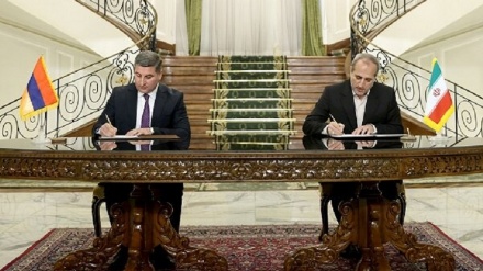 İran və Ermənistan enerji sahəsində əməkdaşlığa dair anlaşma memorandumu imzalayıb