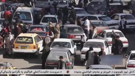 سنگ اندازی امریکا برای کمک به مردم افغانستان