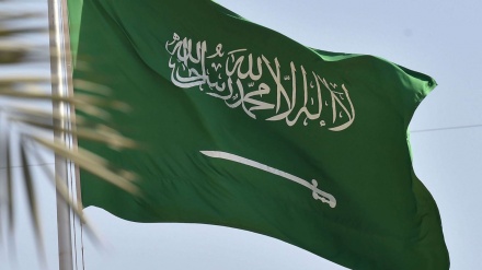 سعودی عرب؛ حکومت مخالف ٹوئیٹ کرنے پر استاد کو 30 سال قید کی سزا