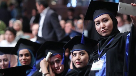ایران میں 6 لاکھ 70 ہزار افغان طلبا و طالبات کی تعلیم جاری
