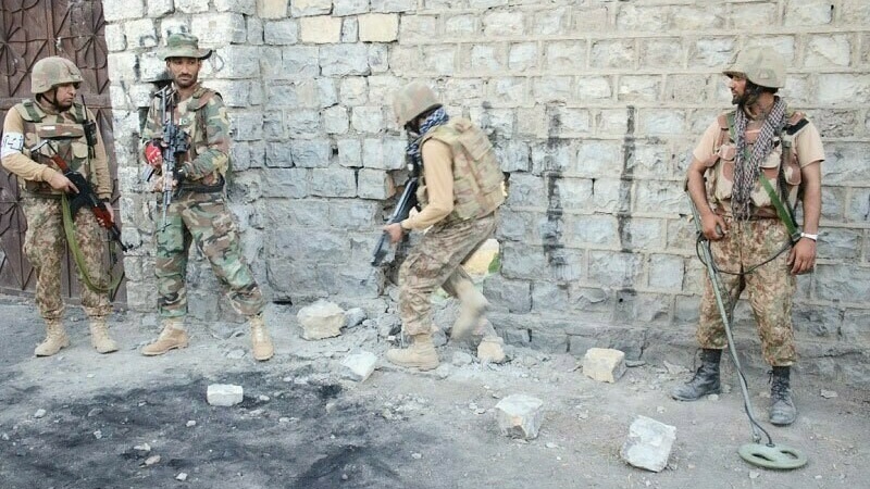 بنوں سی ٹی ڈی سینٹر پر دہشت گردوں کا حملہ، پولیس اہلکاروں کو یرغمال بنا لیا