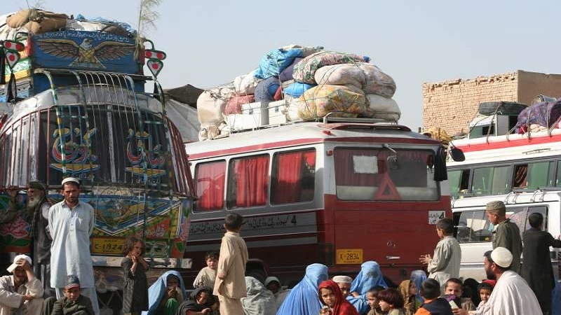 افغان پناہ گزینوں کو ملک سے نکالنے کا فیصلہ واپس لیا جائے: ایمنسٹی انٹرنیشنل