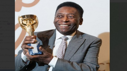 Pêlê, fûtbolîstê efsaneyî yê fûtbola cîhanê koça dawî kir