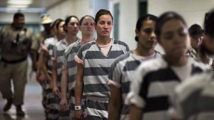 سب سے زیادہ خاتون قیدی امریکہ میں (ویڈیو)