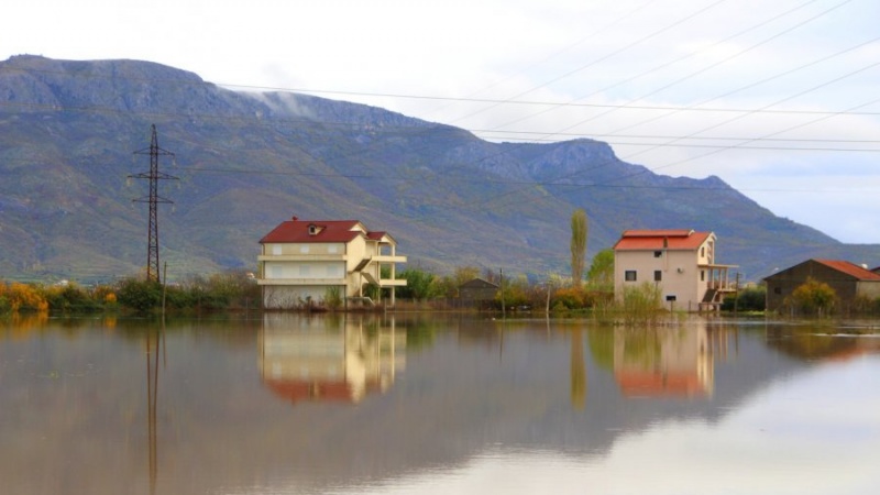 Në Shkodër, 1920 ha tokë të përmbytura, ujësjellësi Oblika1 jashtë funksionit 