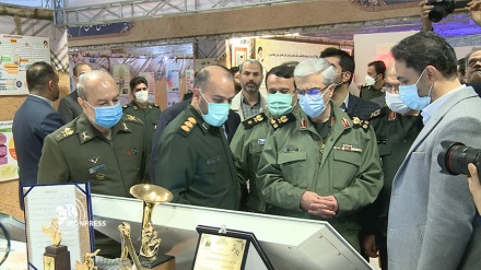 ایران کے چیف آف آرمی اسٹاف کا دفاعی نمایش کا دورہ+ ویڈیو