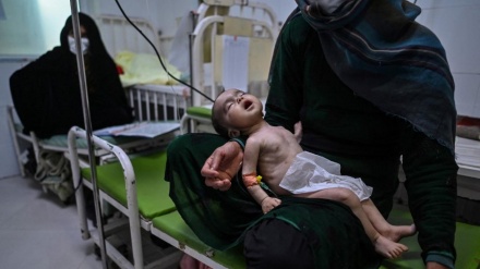 افزایش بیماری های تنفسی در میان کودکان افغان 