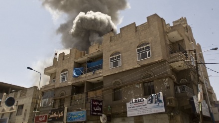 Rapor; Êrişên Hevpeymaniya Seûdî ya destdirêjker ser Hudeydeya Yemenê didomin