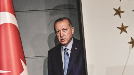 Rapor | Kêşe û gengeşeyên têkildarî berbijarbûna Erdogan gurrtir dibin