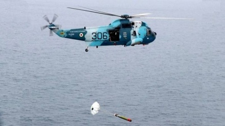  Zulfiqar 1401, nëndetëset dhe helikopterët godasin me silurë objektivat e përcaktuar