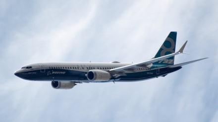 برفیلے رن وے سے بوئیننگ 777 کی پرواز+ ویڈیو
