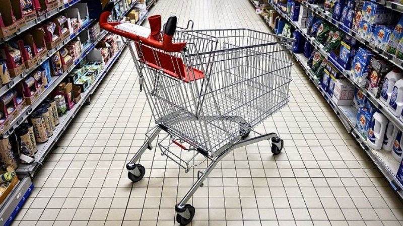 Gati gjysma e evropianëve thonë se standardi i jetesës është në rënie