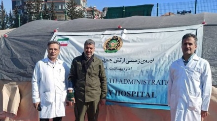  Ushtria iraniane në zonat e prekura nga tërmeti ngre një spital të përkohshëm