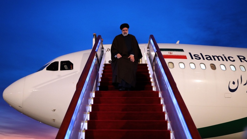 صدر ایران چین پہنچ گئے، مشترکہ تعاون کے 25 معاہدوں پر ہوں گے دستخط