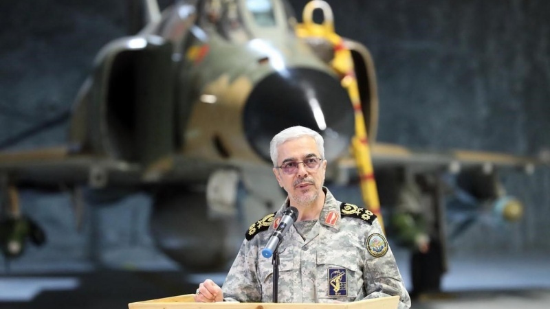 دشمن خوب جانتا ہے کہ ایران اس کے لئے تر نوالہ نہیں: میجر جنرل باقری