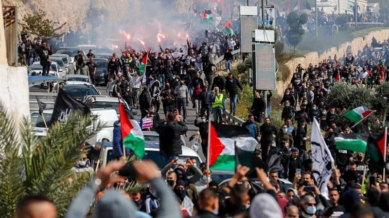  Mijëra protestojnë në Bregun Perëndimor dhe Gaza 