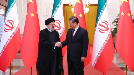 İran və Çin rəsmiləri arasında 20 əməkdaşlıq sənədi imzalanıb