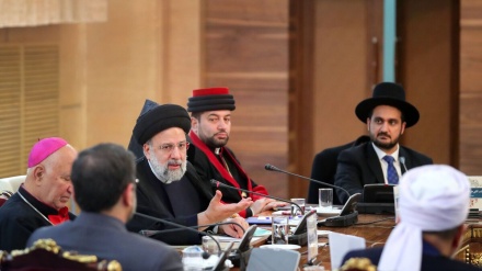 عشرہ فجر کے موقع پر مختلف ادیان کے مذہبی رہنماؤں کی صدر رئیسی سے ملاقات
