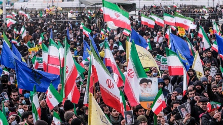 İran xalqı düşmənlərin cavabını verdi