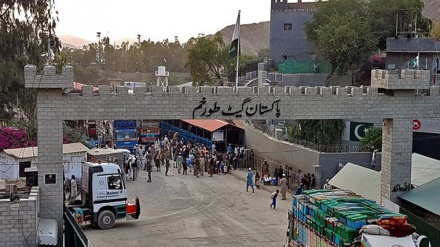 پاکستان اورافغانستان کے مابین طورخم سرحدی گزر گاہ سے 10 روز بعد تجارتی سرگرمیاں شروع