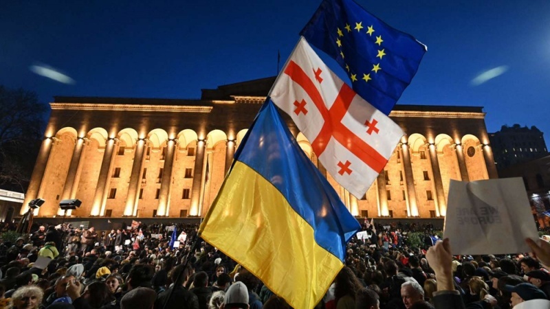  Gjeorgjia përfshihet nga trazirat